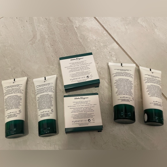 Salvadore Ferragamo Tuscan Sun Toilettries - Picture 2 of 8